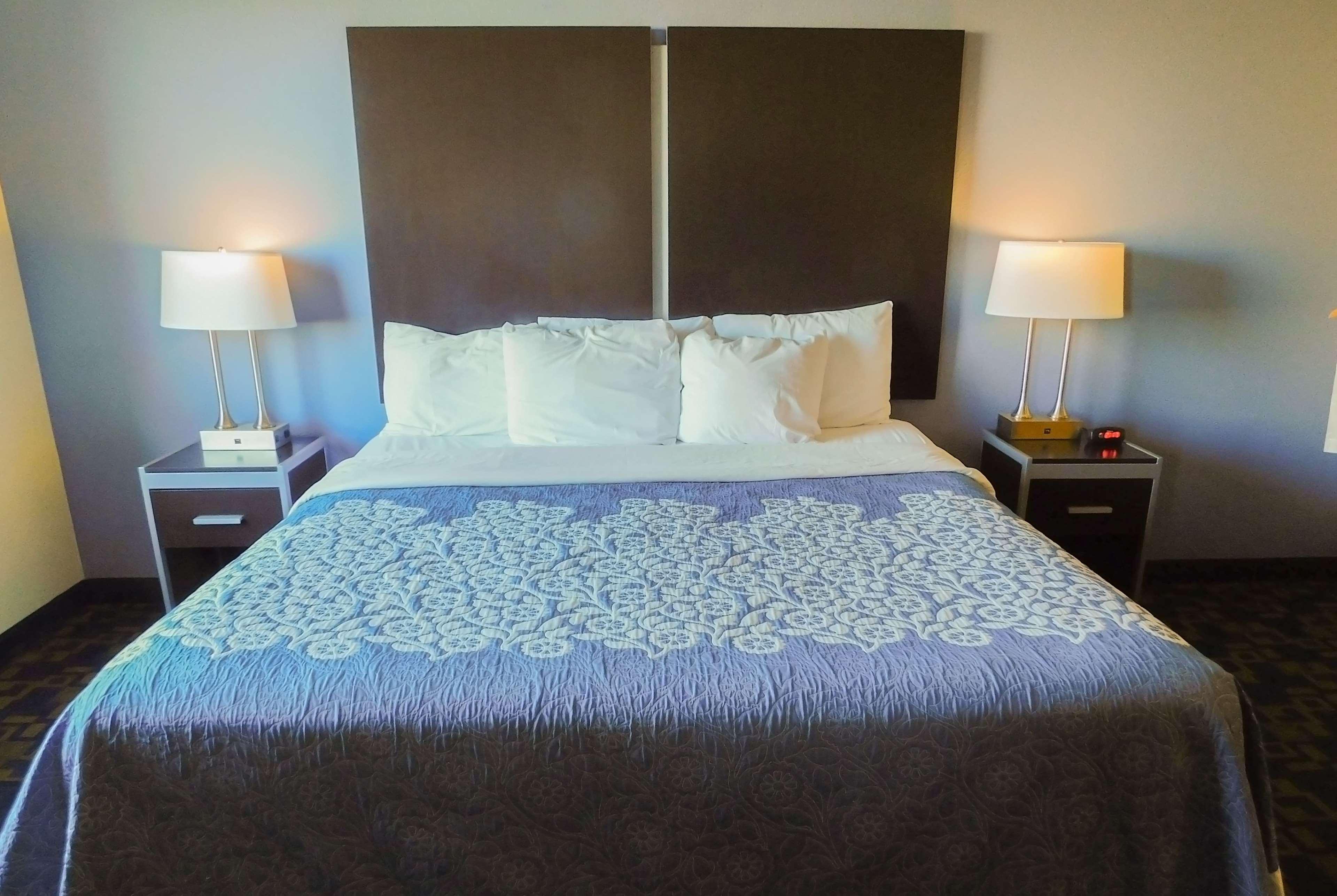 Days Inn & Suites By Wyndham Pocahontas Exteriér fotografie