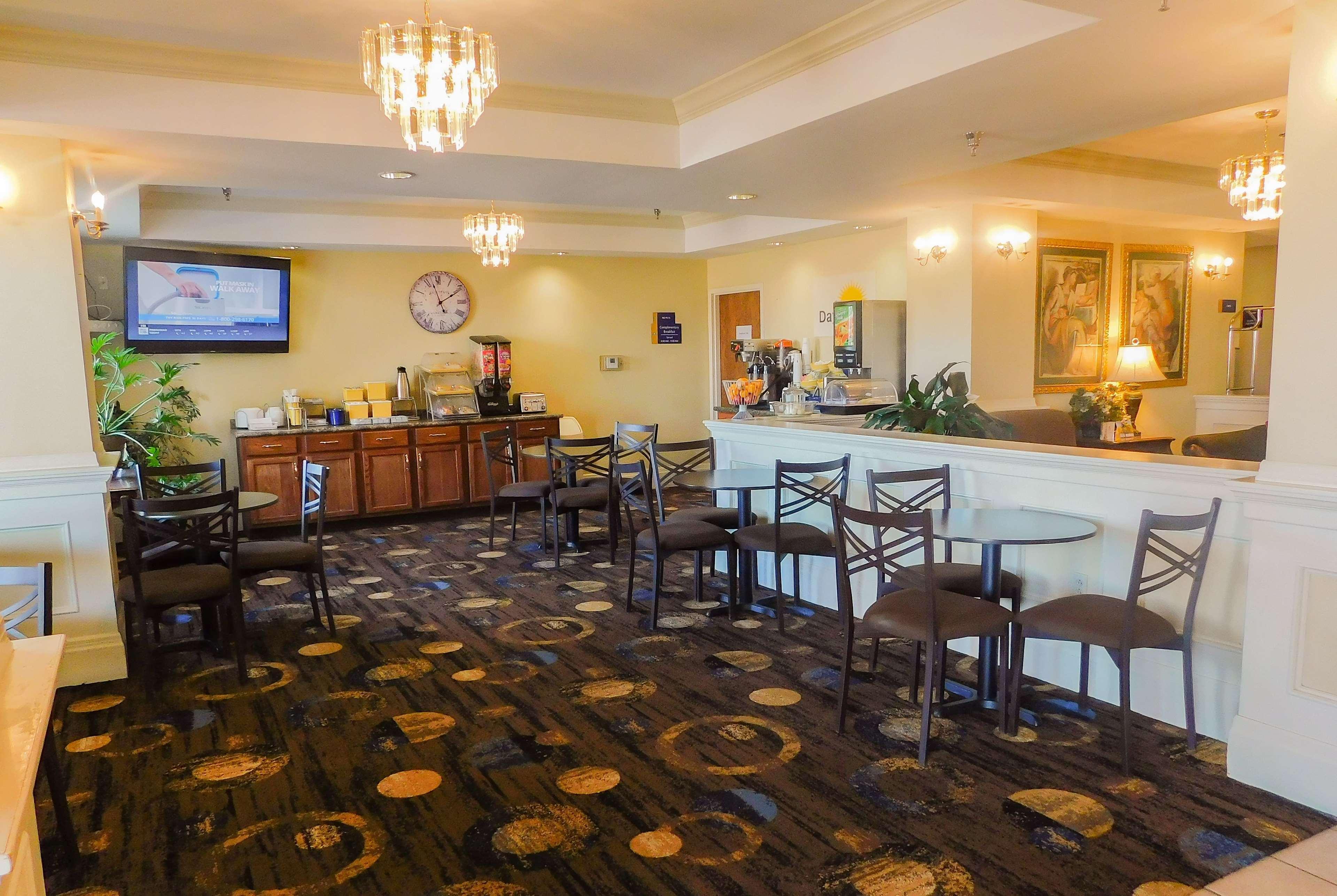 Days Inn & Suites By Wyndham Pocahontas Exteriér fotografie