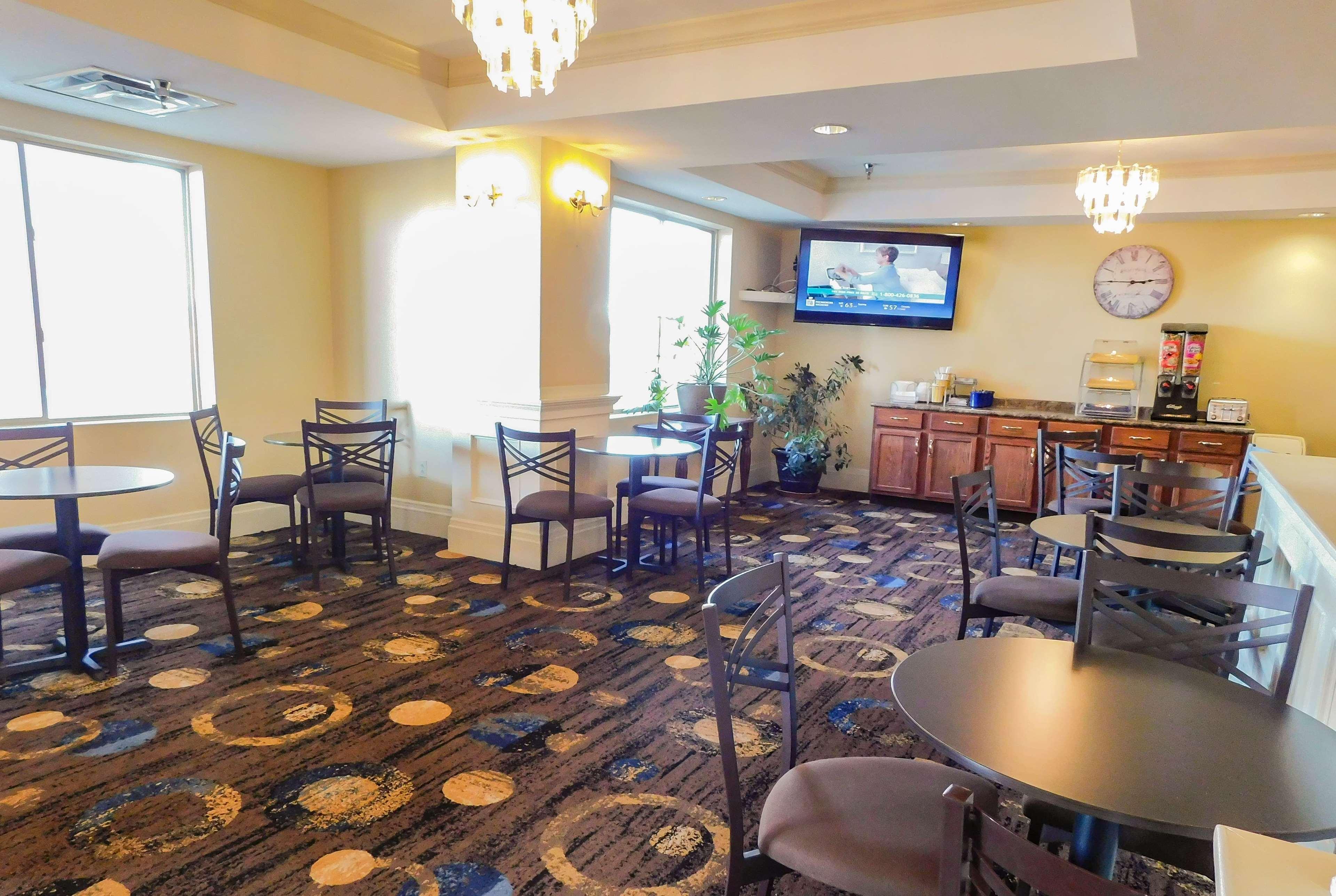 Days Inn & Suites By Wyndham Pocahontas Exteriér fotografie
