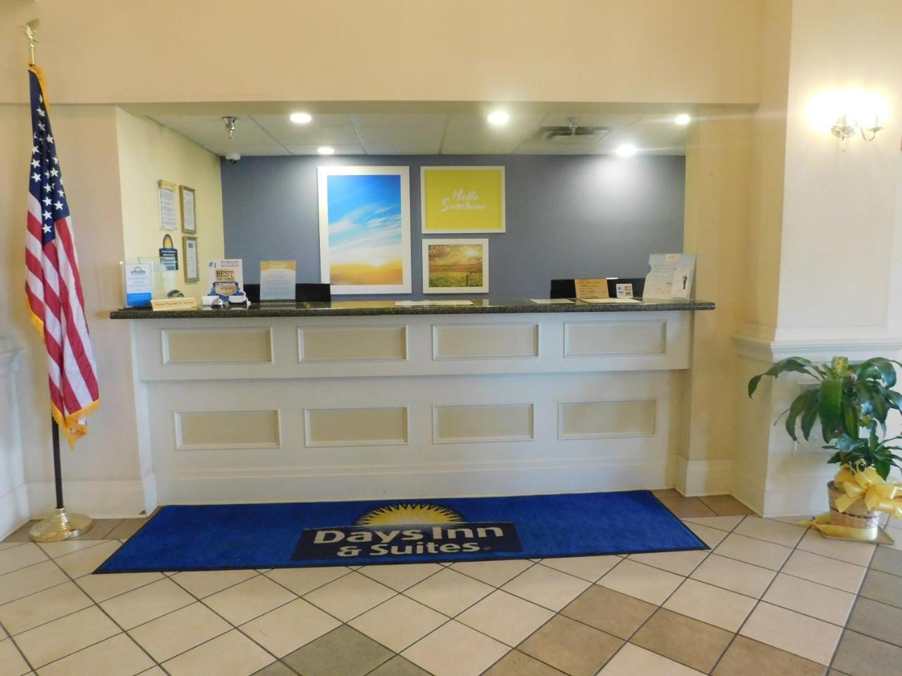 Days Inn & Suites By Wyndham Pocahontas Exteriér fotografie