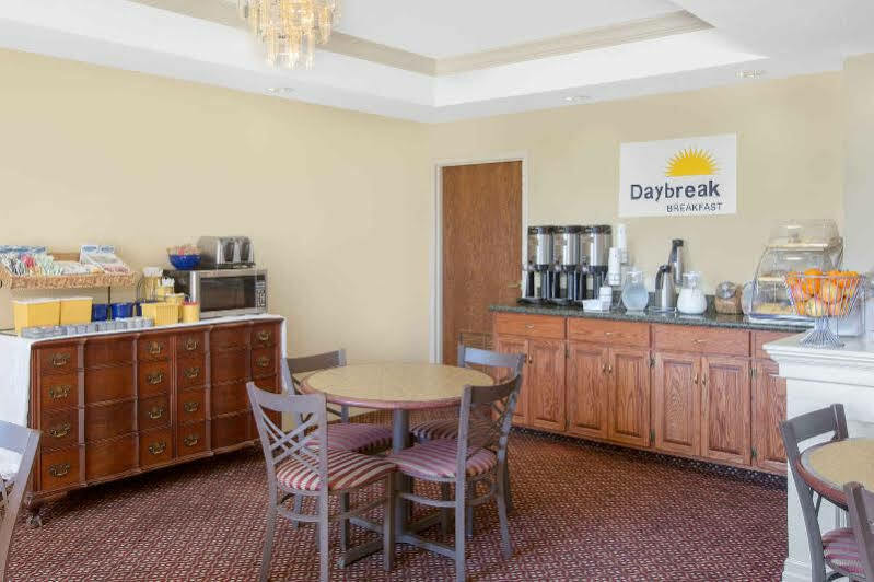 Days Inn & Suites By Wyndham Pocahontas Exteriér fotografie